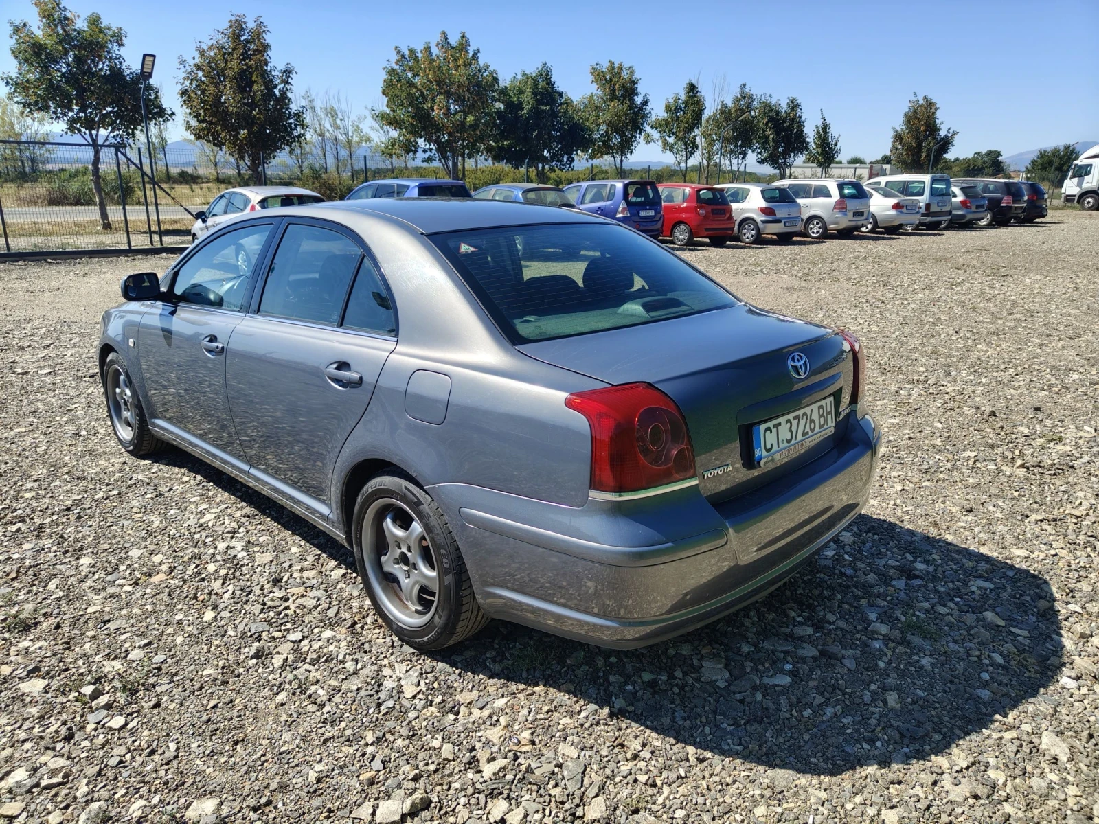 Toyota Avensis 1.8 automatic Gaz BENZENE Klima  - изображение 2