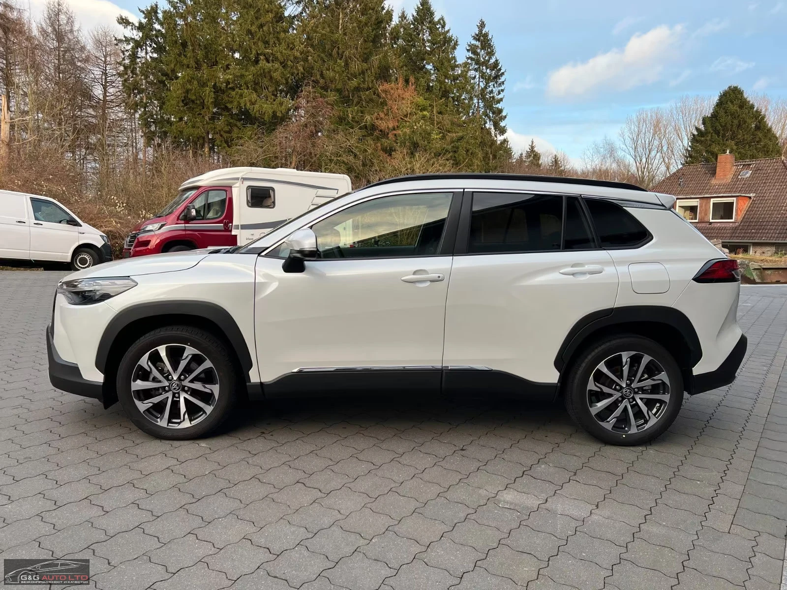 Toyota Corolla Cross 1.8/STYLE/140HP/ACC/CARPLAY/AMBI/KLESS/LED/853f | Mobile.bg   3