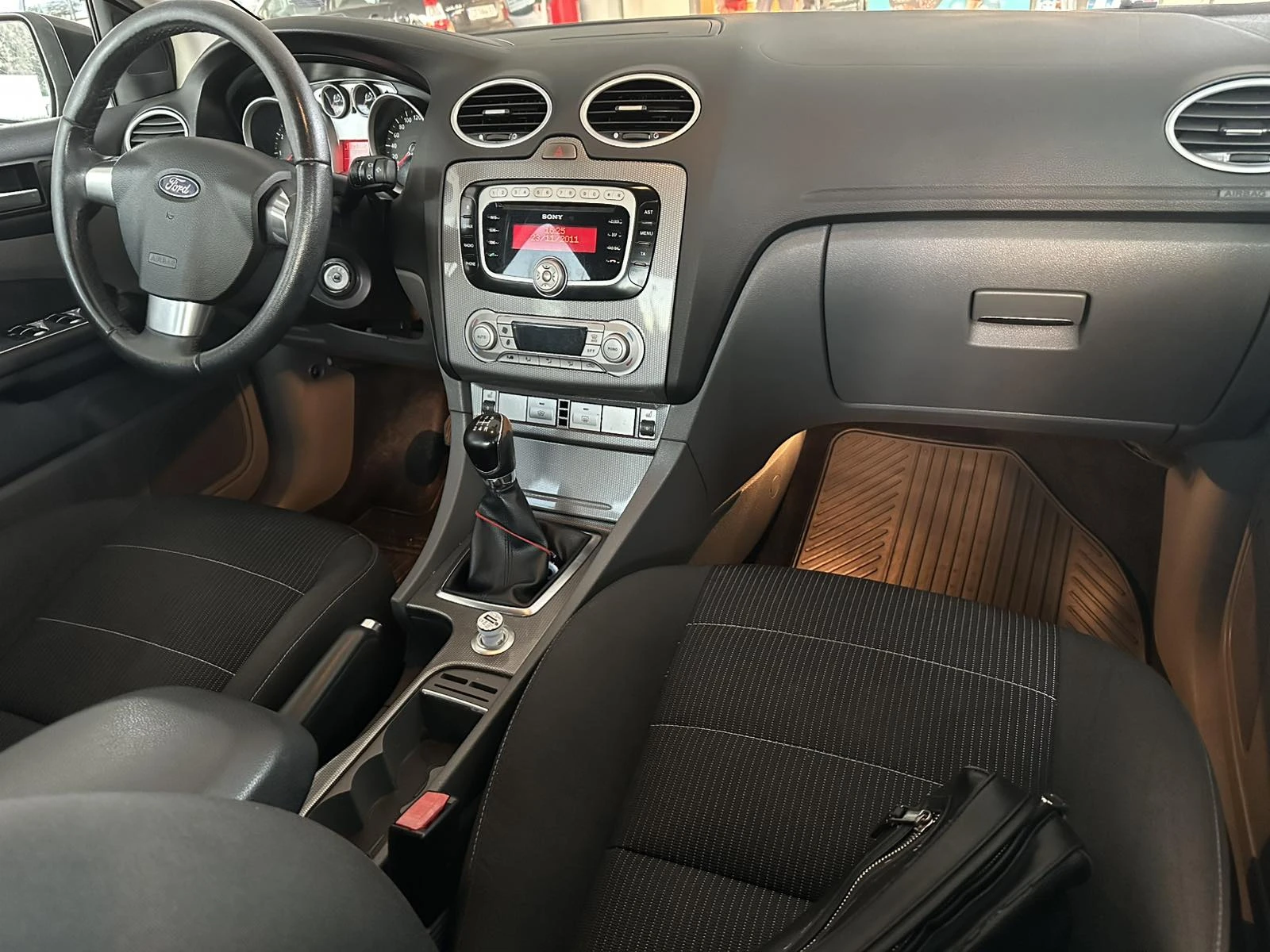 Ford Focus 1.8 Duratec Titanium -  ! | Mobile.bg   7