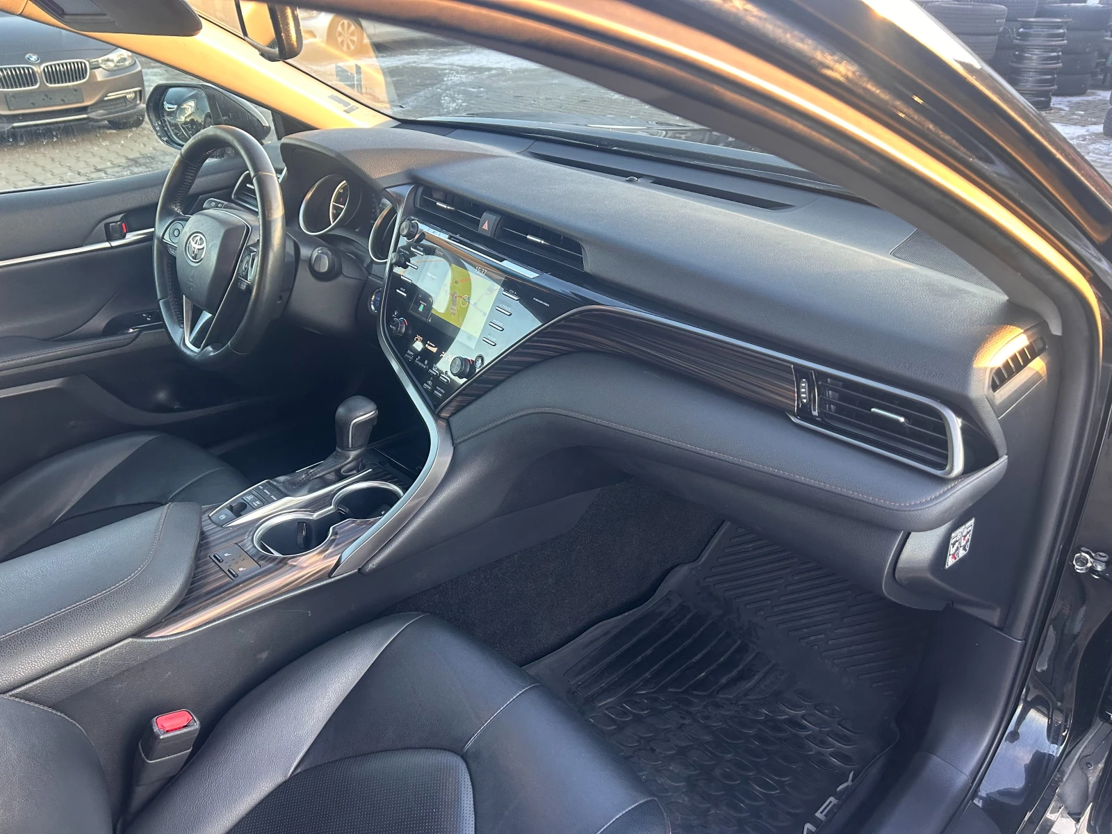 Toyota Camry 2.5HYBRID AVTOMAT/NAVI/KOJA/KAMERA EURO 6 - изображение 10