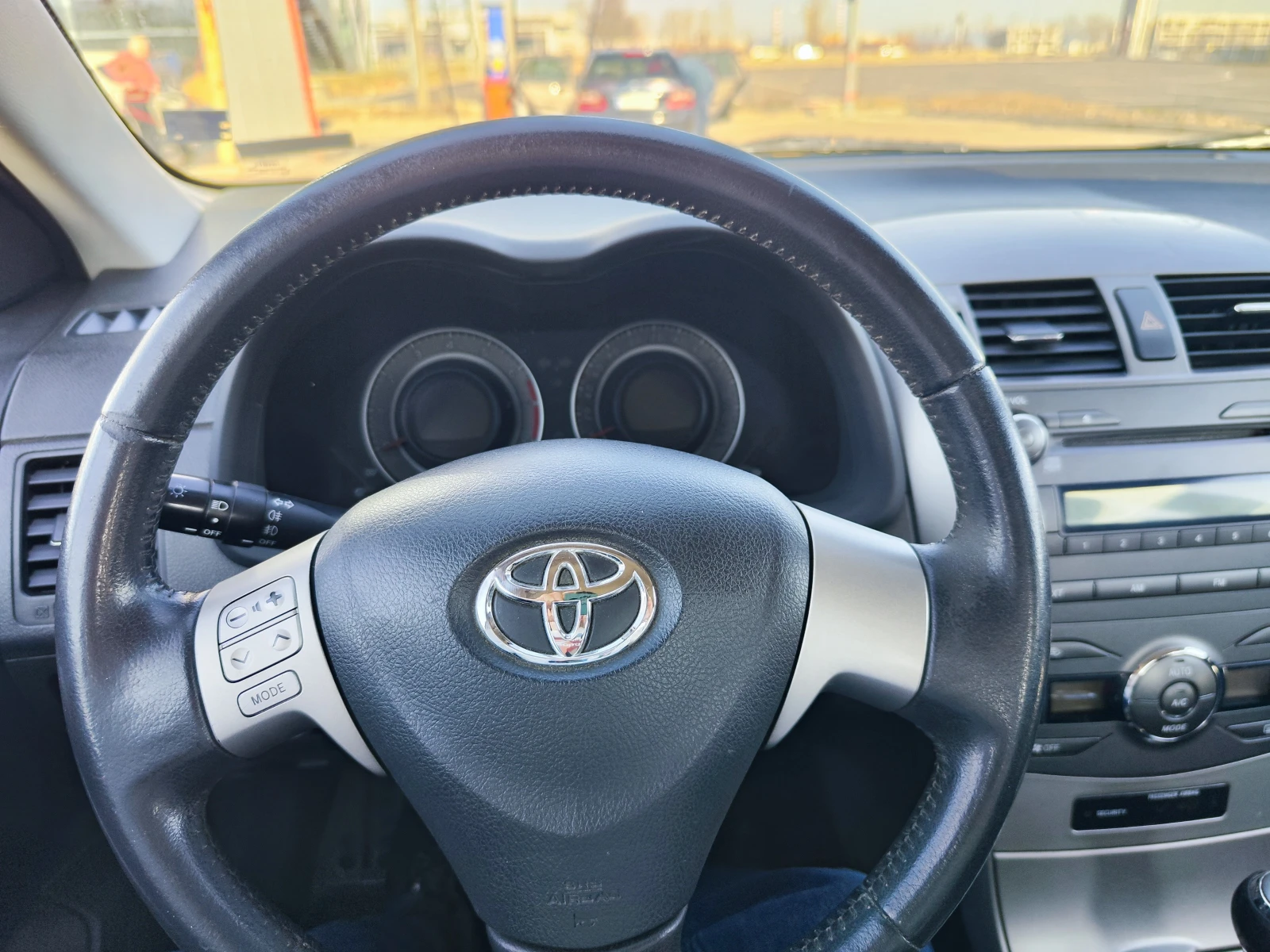 Toyota Corolla  - изображение 10