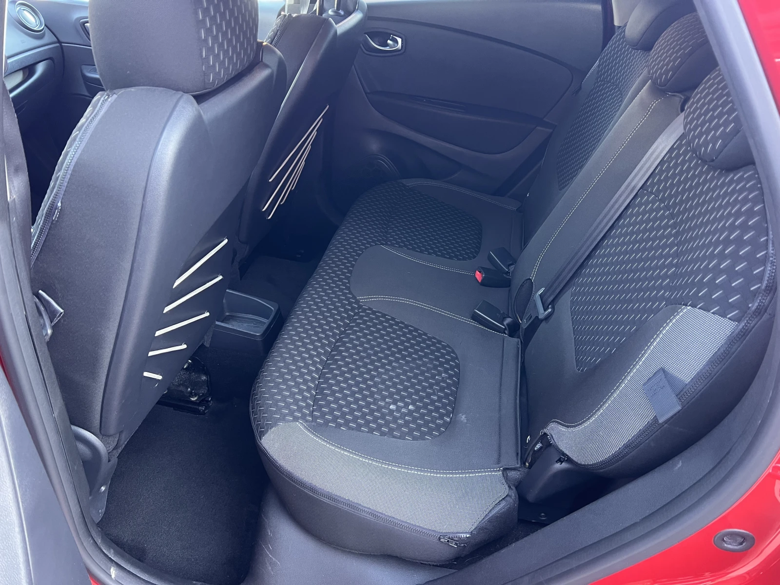 Renault Captur INTENS/1.5DCI/110K.C./6МТ, снимка 10 - Автомобили и джипове - 53769178