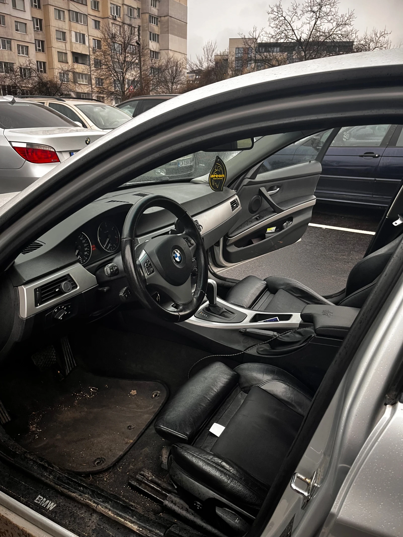 BMW 320, снимка 12 - Автомобили и джипове - 54058034