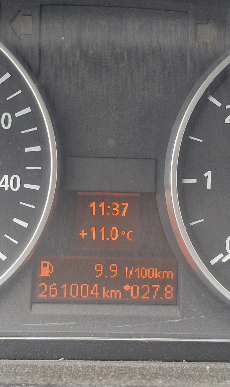 BMW 318 E90, снимка 10 - Автомобили и джипове - 54190320