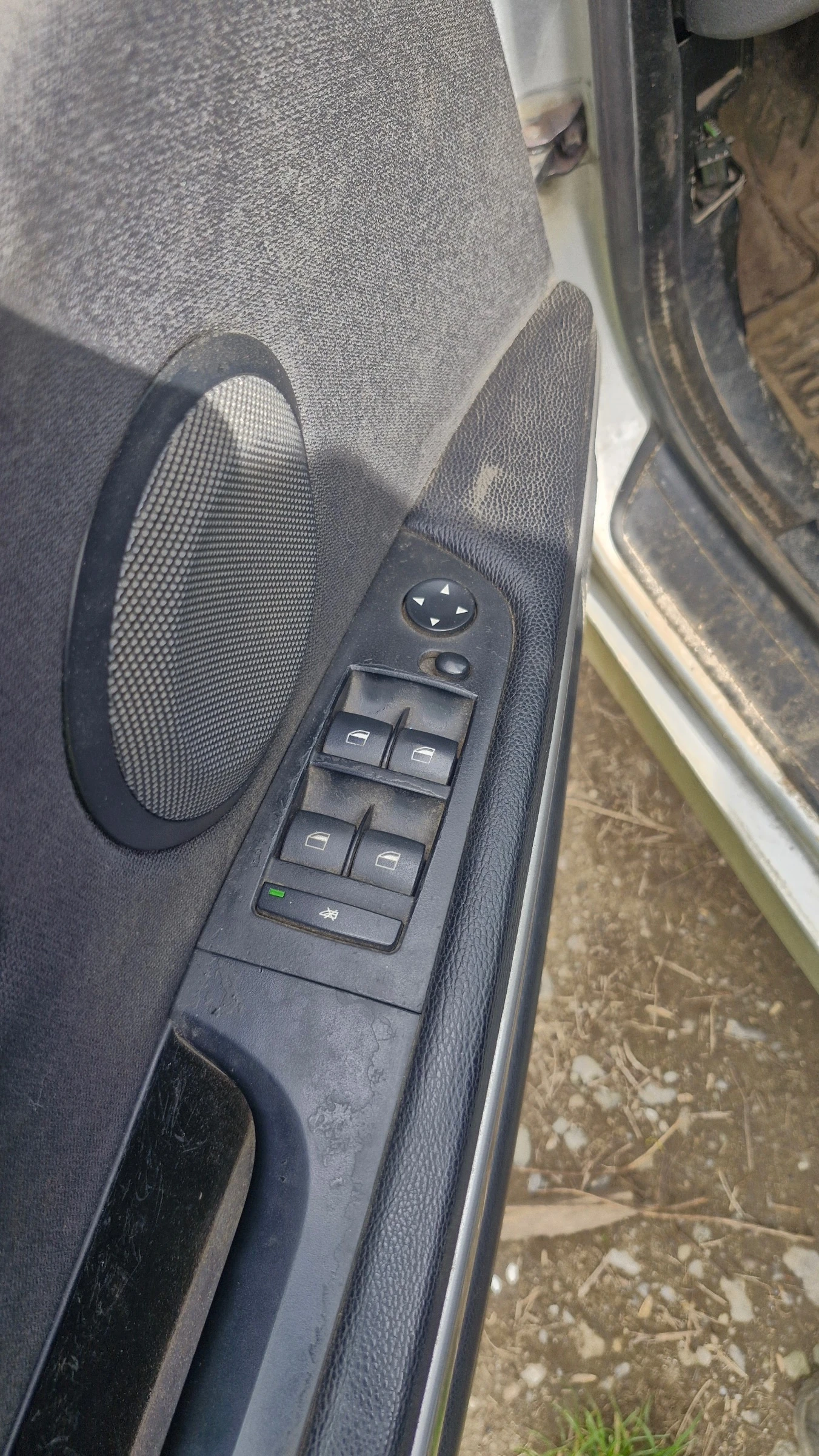 BMW 318 E90, снимка 9 - Автомобили и джипове - 54190320