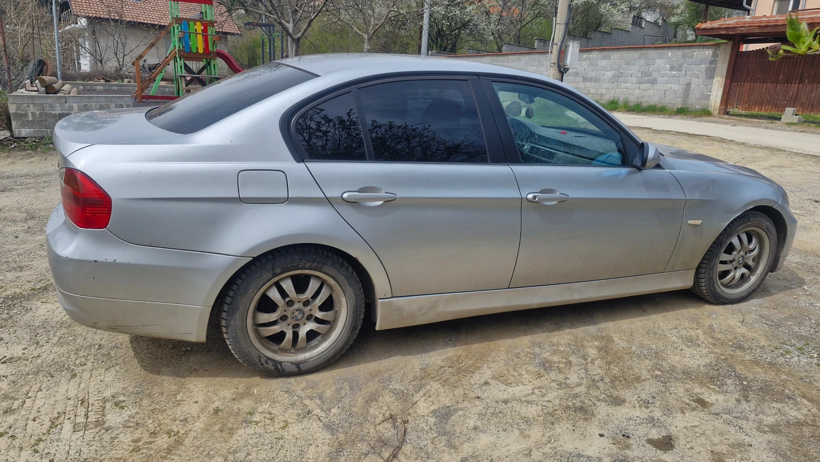 BMW 318 E90, снимка 3 - Автомобили и джипове - 54190320