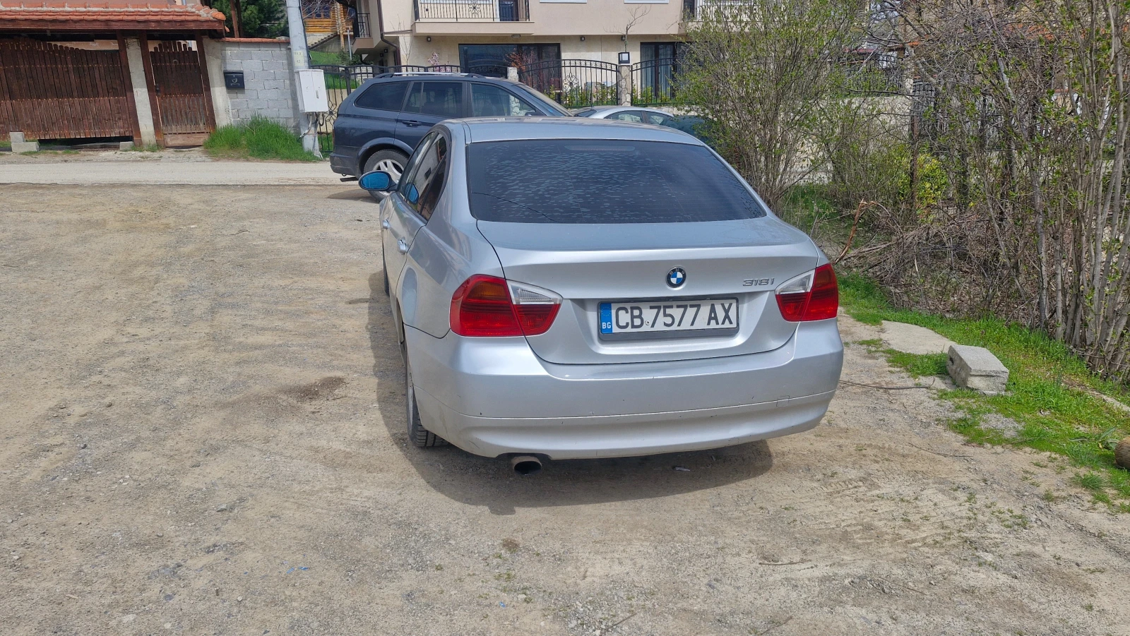 BMW 318 E90, снимка 4 - Автомобили и джипове - 54190320