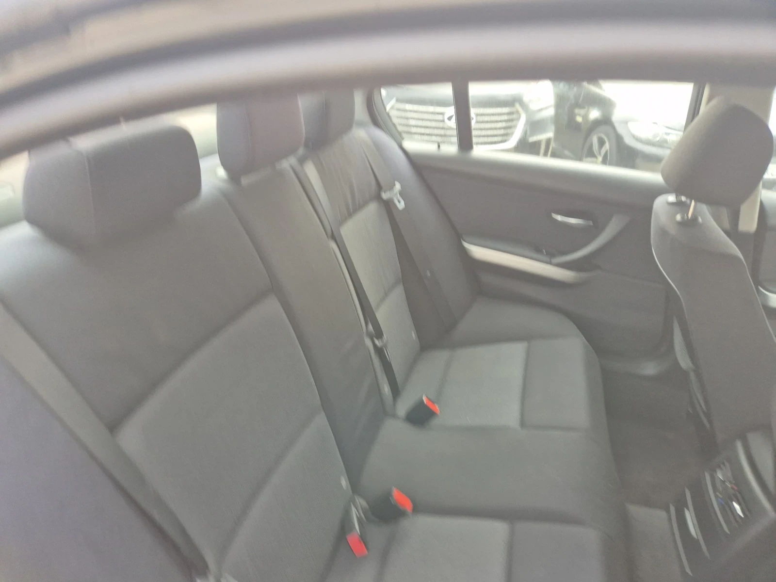 BMW 320 i Ръчка - лизинг без първоначална вноска, снимка 12 - Автомобили и джипове - 54258863