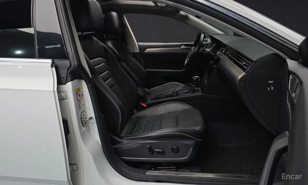 VW Arteon 2.0 TDI Prestige* Fender* Head-up* 360CAM* ПОДГРЕВ, снимка 7 - Автомобили и джипове - 54633312