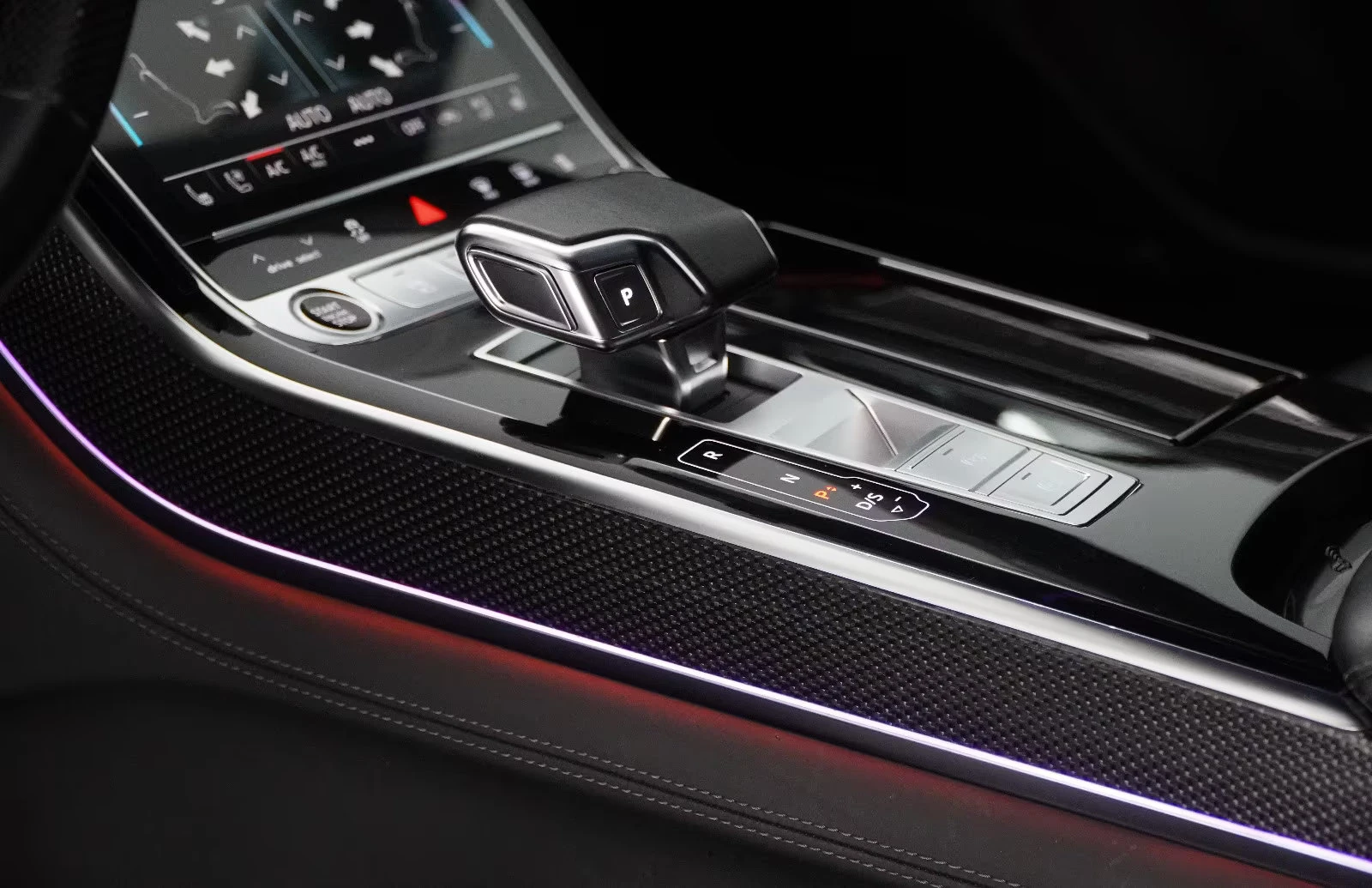 Audi A8 50/286HP/SLINE/MATRIX/TV/360/PANO/B&O/KLESS/457z, снимка 16 - Автомобили и джипове - 54753377