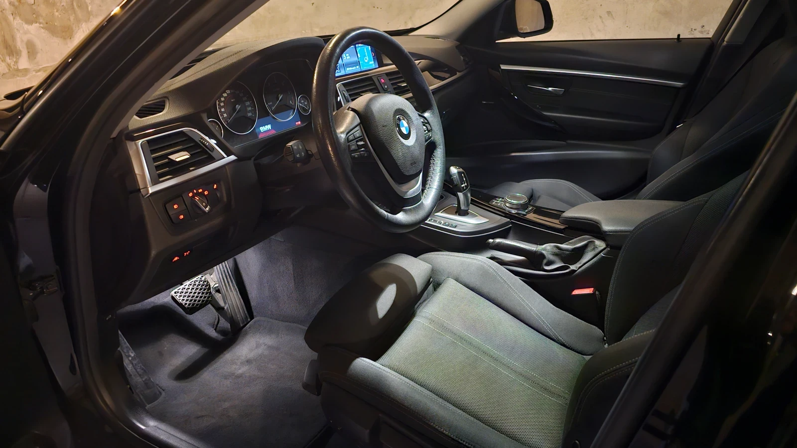 BMW 320 320d xDrive, 190 h.p., Head Up, Adaptive Led, ACC , снимка 4 - Автомобили и джипове - 54944978