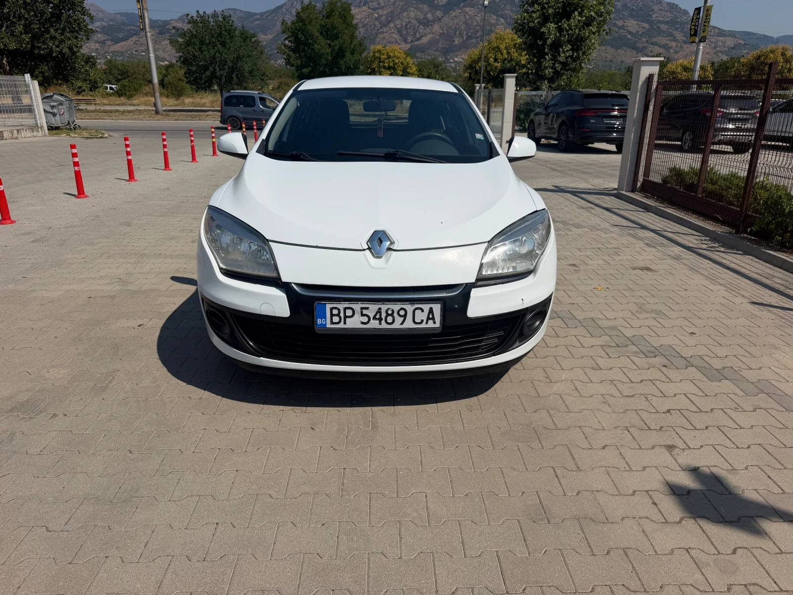 Renault Megane /Напълно Обслужен, снимка 2 - Автомобили и джипове - 55622875
