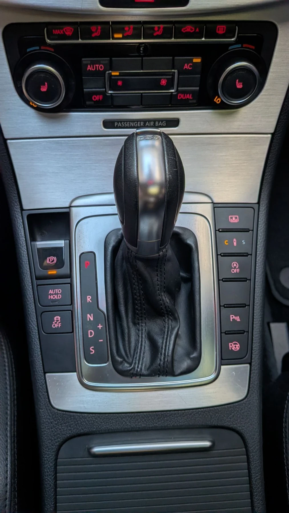 VW CC 2.0TDI Bluemotion | 137, 000km | Обдухване | Navi , снимка 9 - Автомобили и джипове - 55708820
