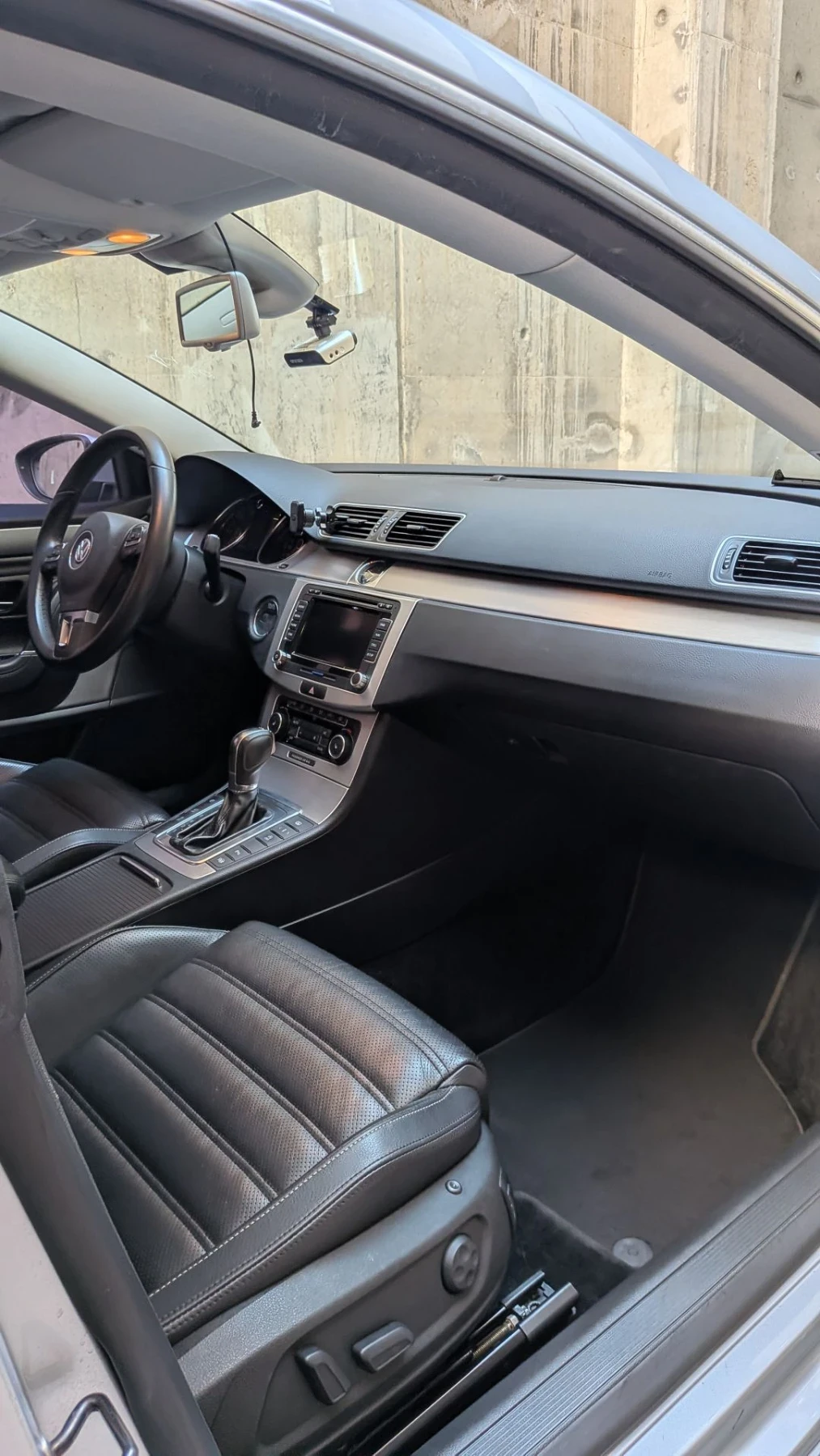 VW CC 2.0TDI Bluemotion | 137, 000km | Обдухване | Navi , снимка 11 - Автомобили и джипове - 55708820