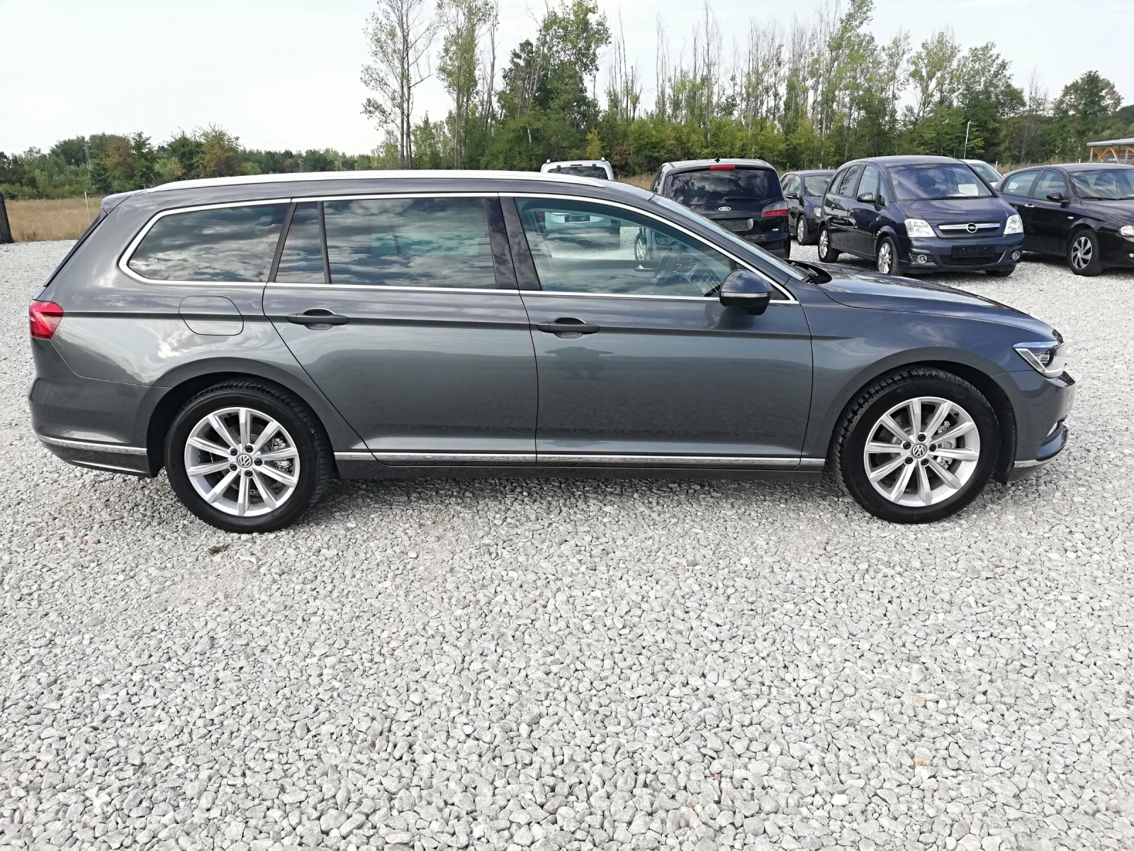 VW Passat 2.0TDI HIGHLINE AVT FUL LED, снимка 16 - Автомобили и джипове - 55895183