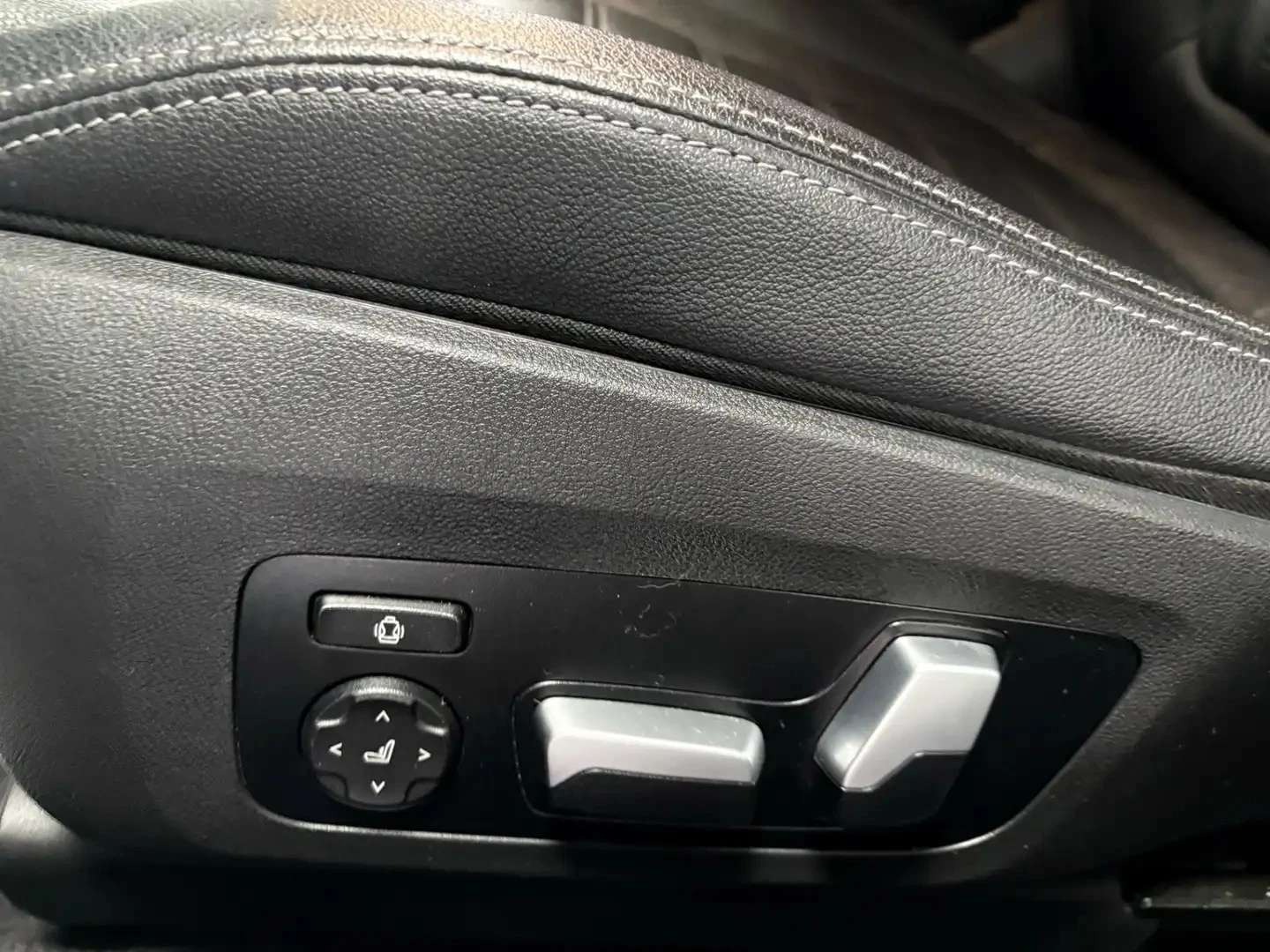 BMW 340 M340i xDrive* HUD* НАВИ* ПАНО, снимка 12 - Автомобили и джипове - 55962435