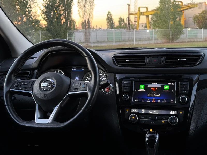 Nissan Qashqai 2.0* SL* AWD* FULL!, снимка 4 - Автомобили и джипове - 47316714