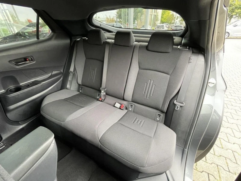 Toyota C-HR 2.0* TEAM-D* CAM* KEYLESS* DISTR* , снимка 13 - Автомобили и джипове - 52704683