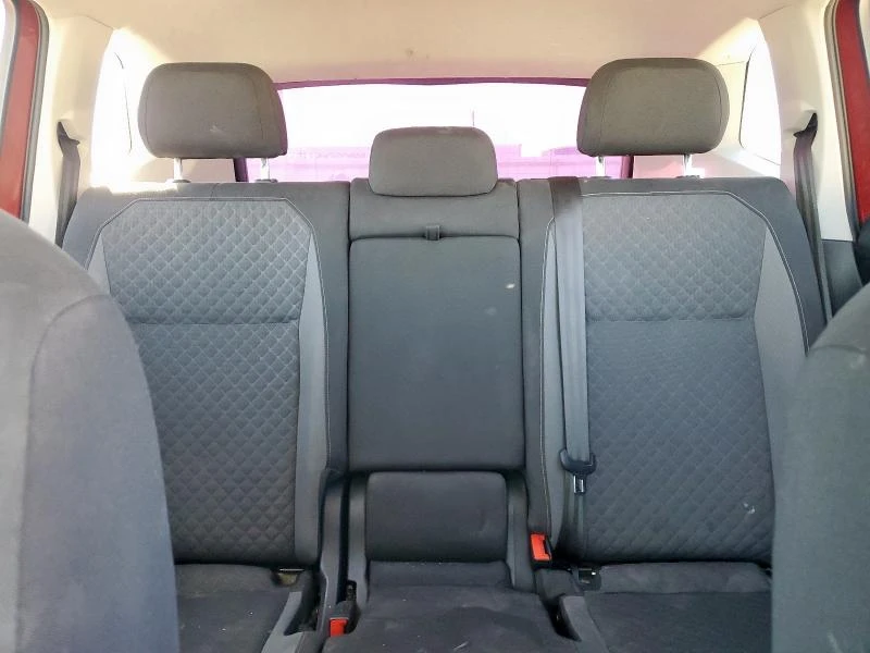 VW Tiguan 2.0L 4 All wheel drive, снимка 13 - Автомобили и джипове - 53598724