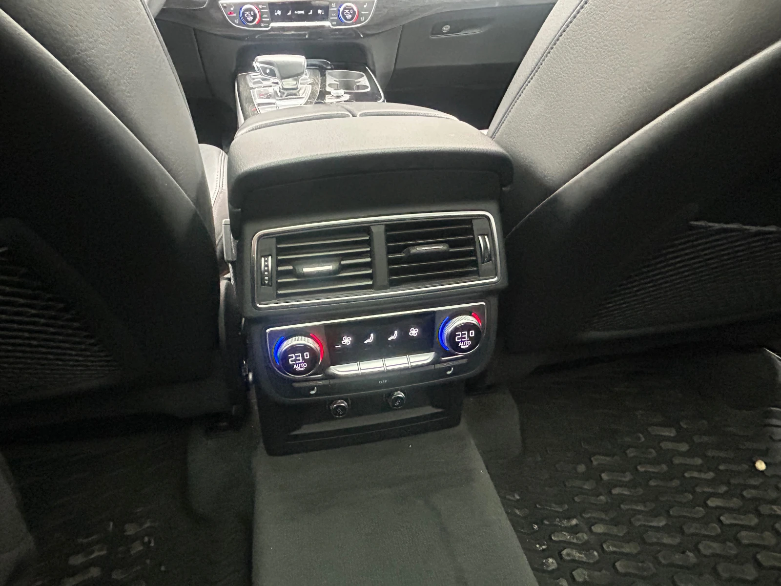 Audi Q7, снимка 8 - Автомобили и джипове - 54219284