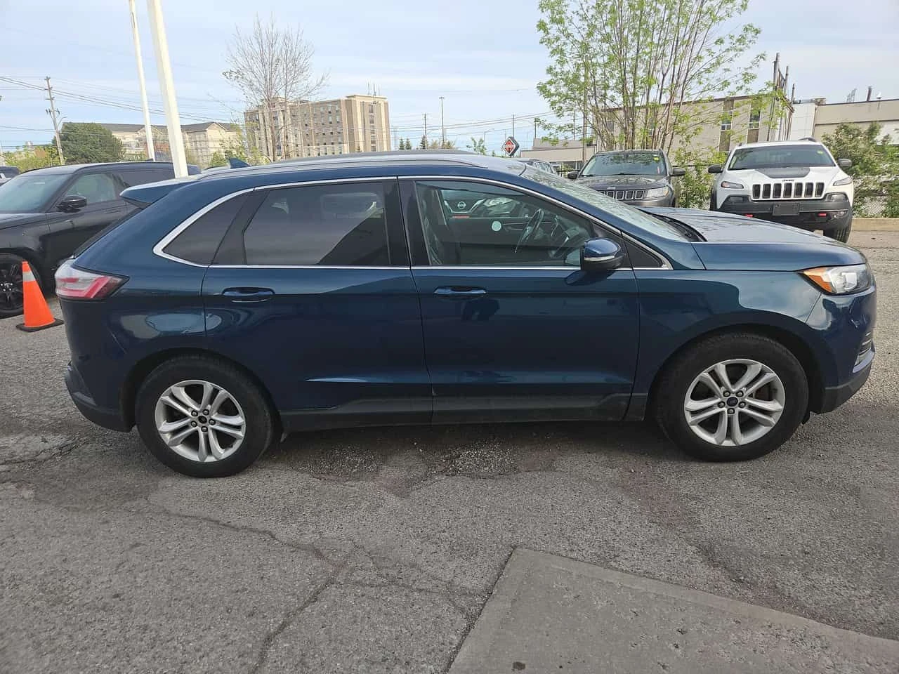 Ford Edge * AWD* АВТОКРЕДИТ БЕЗ ПЪРВОНАЧАЛНА ВНОСКА* , снимка 3 - Автомобили и джипове - 54936788