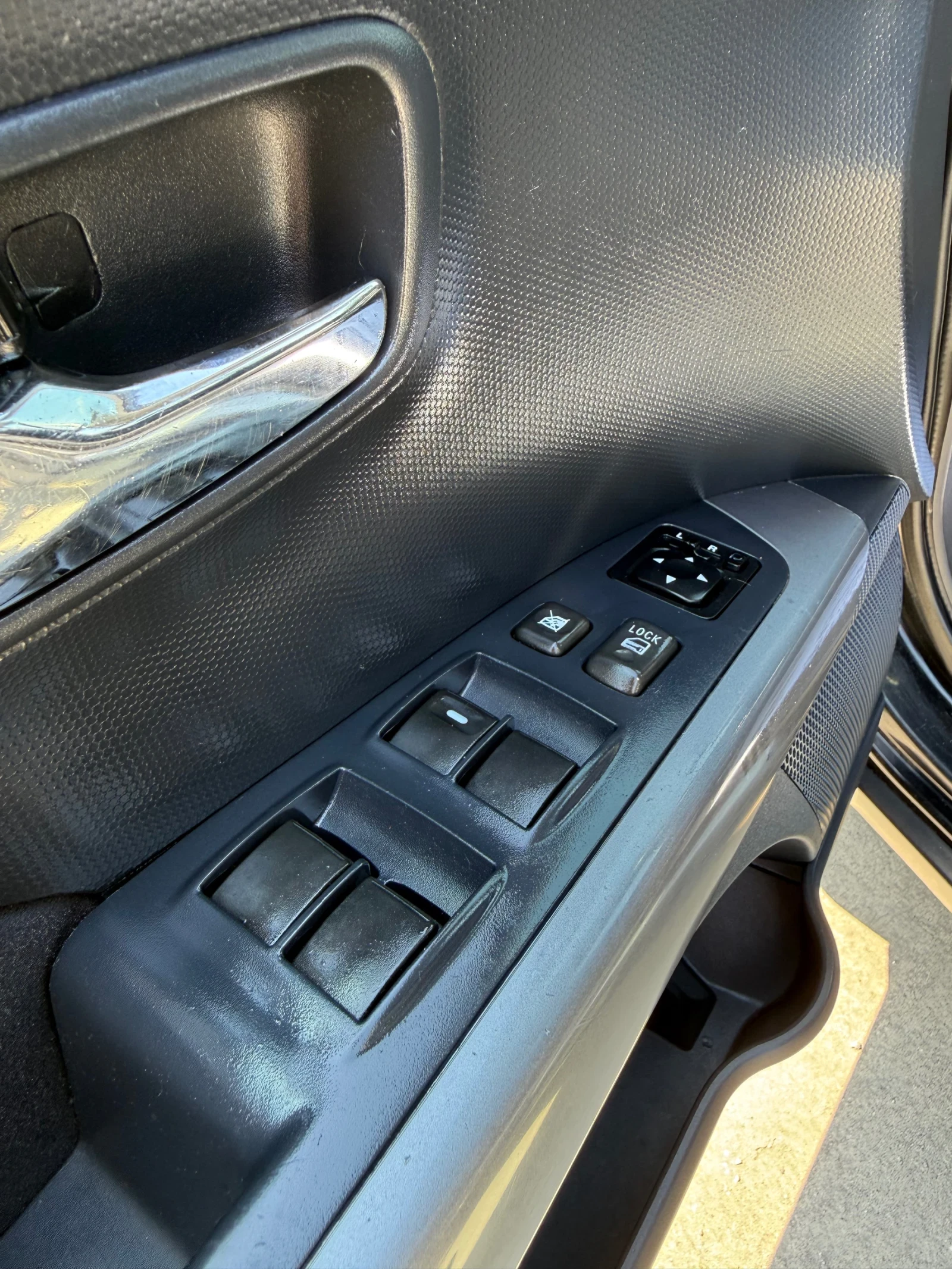 Mitsubishi Outlander 2.0 Di-D 7p. 4x4, снимка 11 - Автомобили и джипове - 55100982