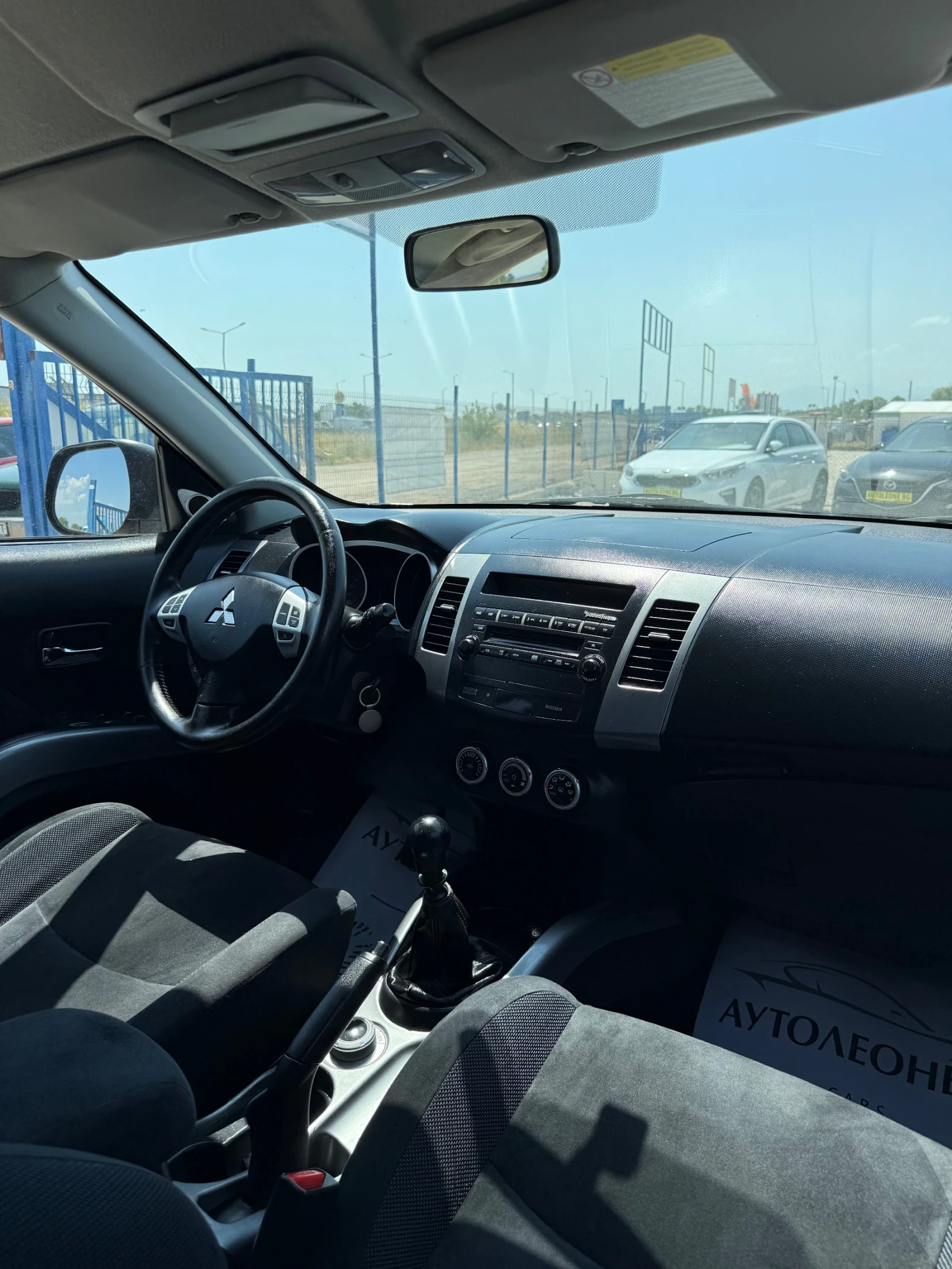 Mitsubishi Outlander 2.0 Di-D 7p. 4x4, снимка 7 - Автомобили и джипове - 55100982