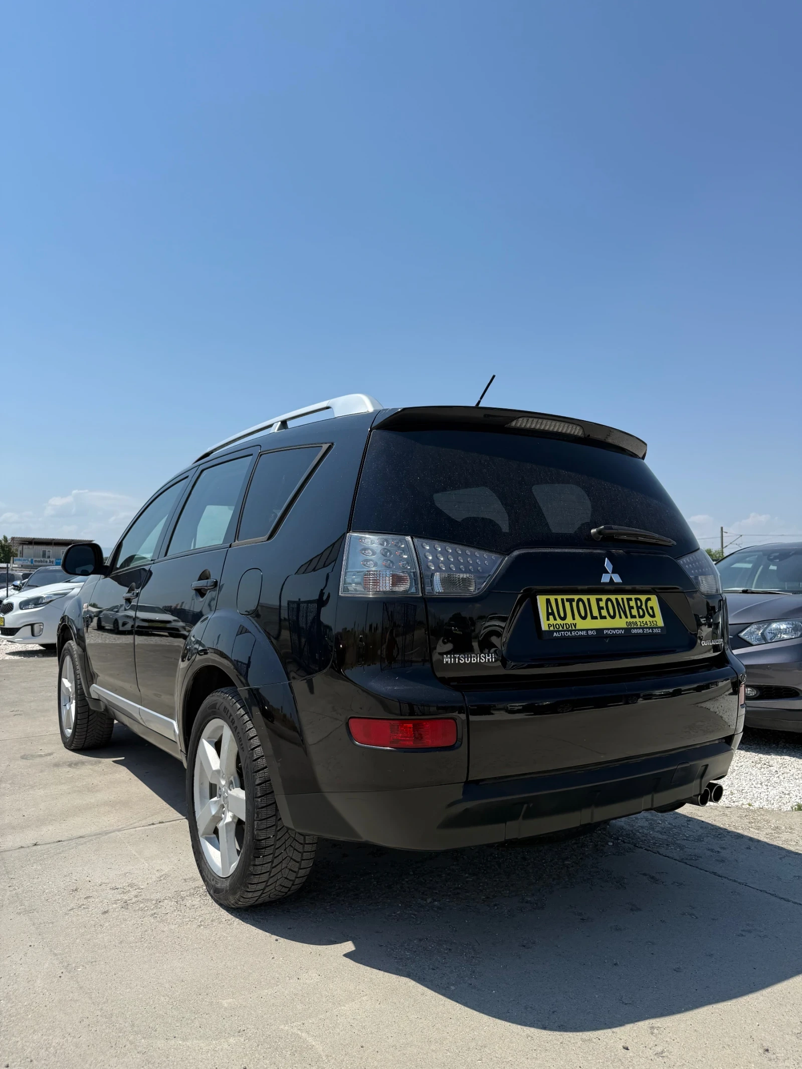 Mitsubishi Outlander 2.0 Di-D 7p. 4x4, снимка 4 - Автомобили и джипове - 55100982