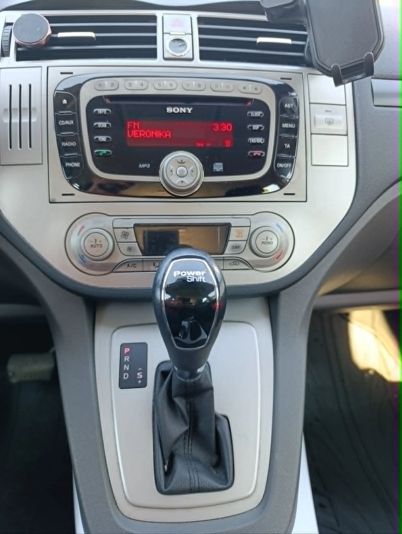 Ford Kuga, снимка 8 - Автомобили и джипове - 55853867