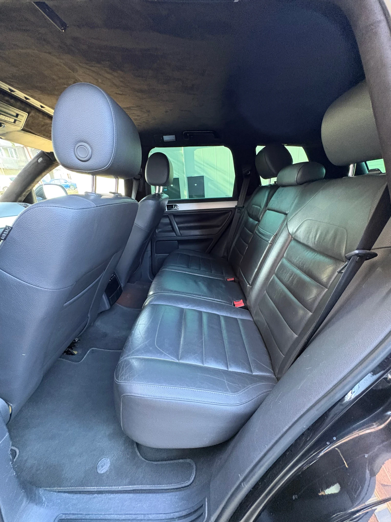 VW Touareg, снимка 6 - Автомобили и джипове - 56361817