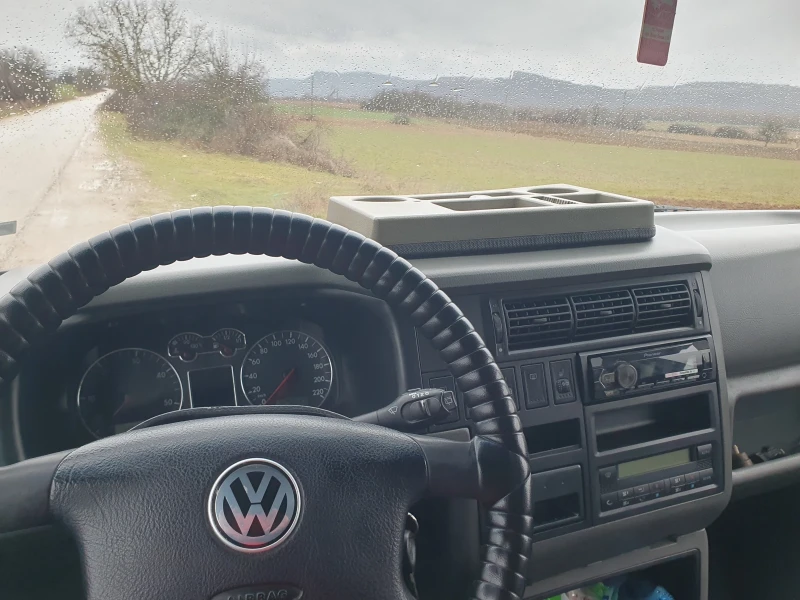 VW Caravelle, снимка 8 - Бусове и автобуси - 49337094