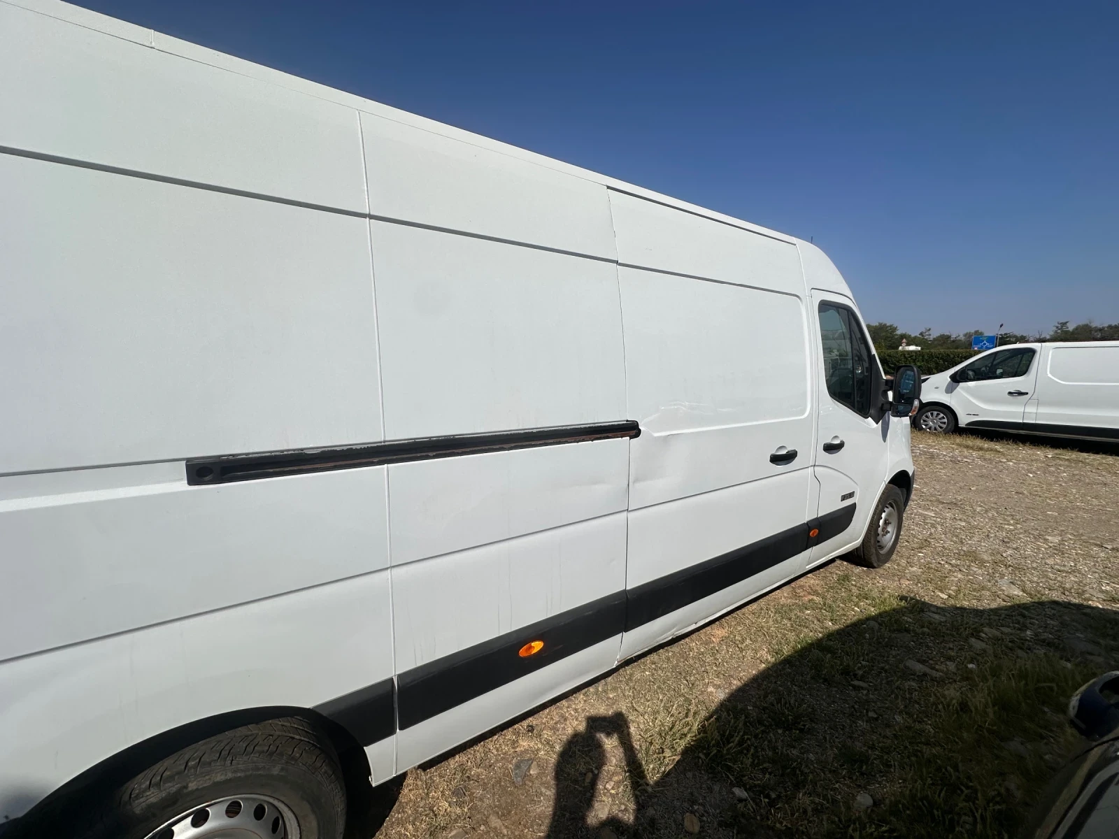Nissan NV400 2.3 CRDI - изображение 8