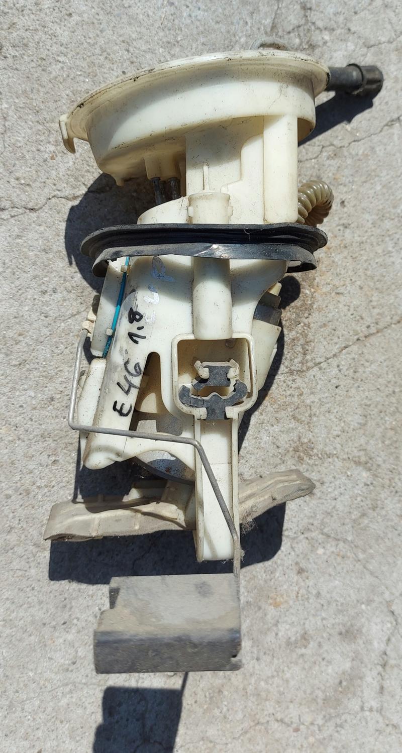 Помпа в резервоар с кошница  за BMW E46, снимка 1 - Части - 33310359