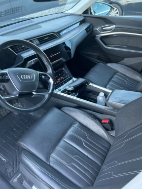 Audi E-Tron QUATTRO SPORTBACK* ОБДУХ* ПОДГРЕВ* PANO* DIGI, снимка 5