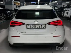 Mercedes-Benz A 220 Памет* Подгрев* Ambient* Камера* Парктроник, снимка 4