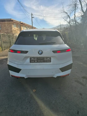 BMW iX xDrive40 Laser/360/SkyLounge/HK/СЕРТИФИКАТ, снимка 6