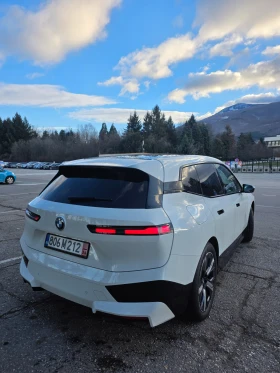 ����� �� �������� �� BMW iX xDrive40 Laser/360/SkyLounge/HK/����������
