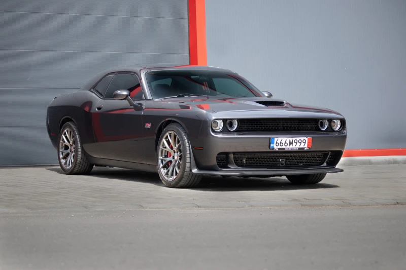 Dodge Challenger SRT 392 6.4 HEMI, снимка 3 - Автомобили и джипове - 47233415