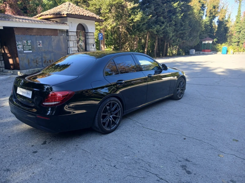 Mercedes-Benz E 220 220 d, снимка 8 - Автомобили и джипове - 47717915