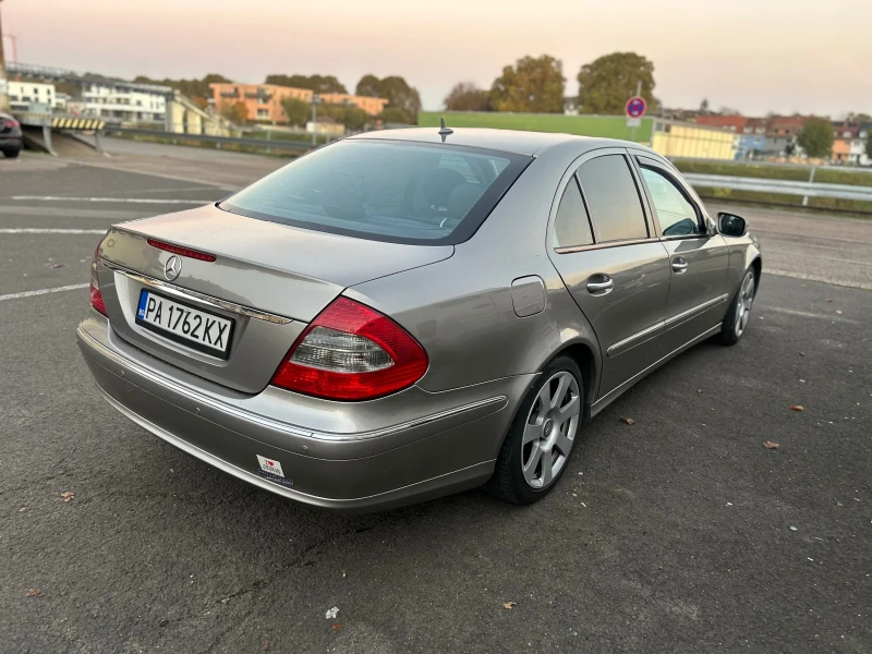 Mercedes-Benz E 320, снимка 2 - Автомобили и джипове - 47741003