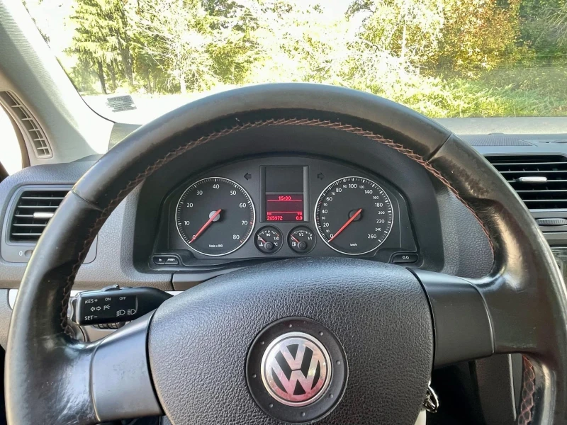 VW Golf, снимка 3 - Автомобили и джипове - 47912549