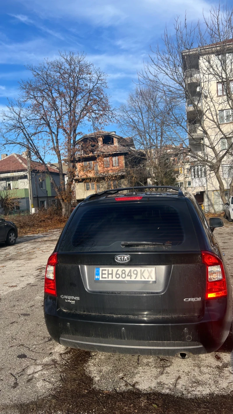 Kia Carens, снимка 5 - Автомобили и джипове - 48273377