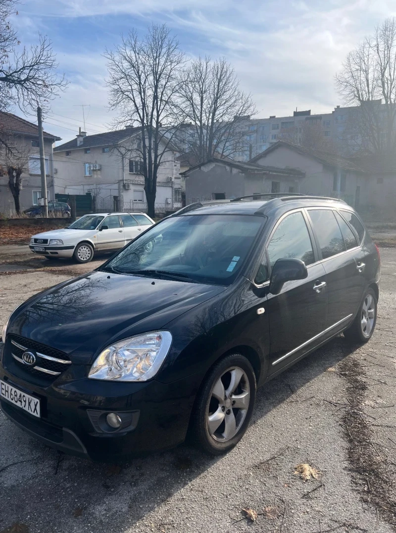 Kia Carens, снимка 1 - Автомобили и джипове - 48273377