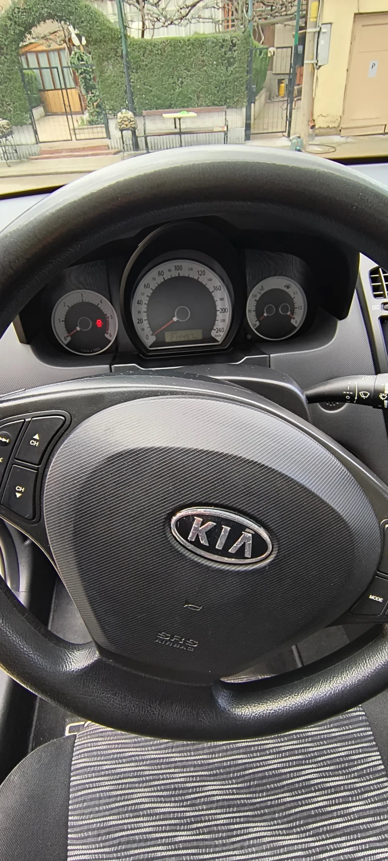 Kia Ceed 1, 6 CRDI, снимка 8 - Автомобили и джипове - 49532930