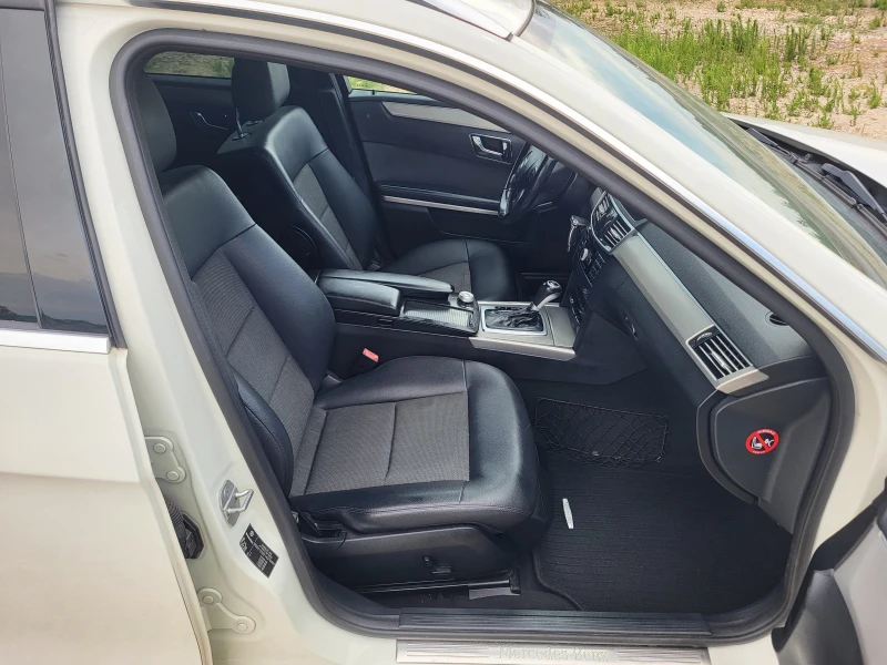 Mercedes-Benz E 220 2.2CDi, снимка 13 - Автомобили и джипове - 51456441