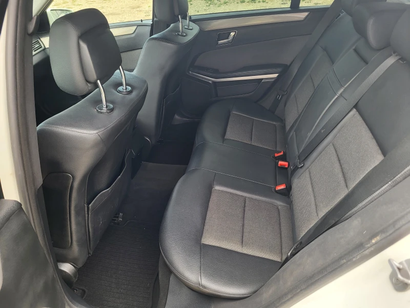 Mercedes-Benz E 220 2.2CDi, снимка 10 - Автомобили и джипове - 51456441