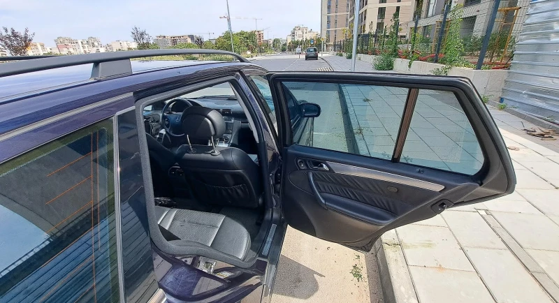 Mercedes-Benz 230, снимка 11 - Автомобили и джипове - 52789231