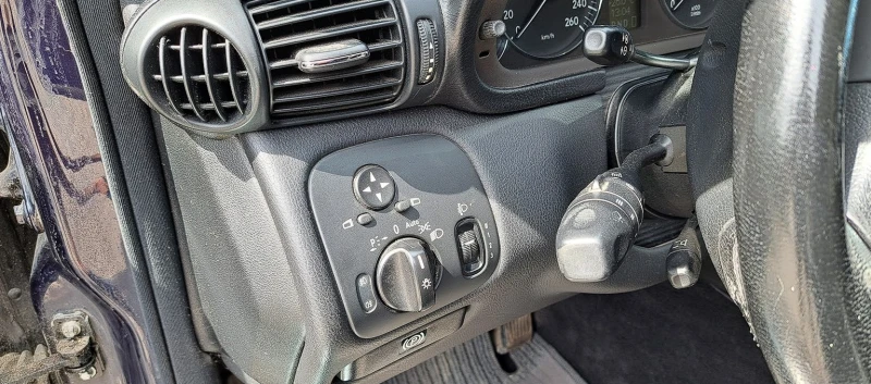 Mercedes-Benz 230, снимка 8 - Автомобили и джипове - 52789231