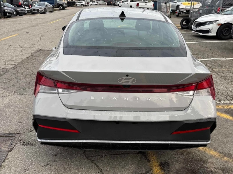 Hyundai Elantra * Preferred * CARFAX * БЕЗ ПЪРВОНАЧАЛНА ВНОСКА, снимка 4 - Автомобили и джипове - 52940367