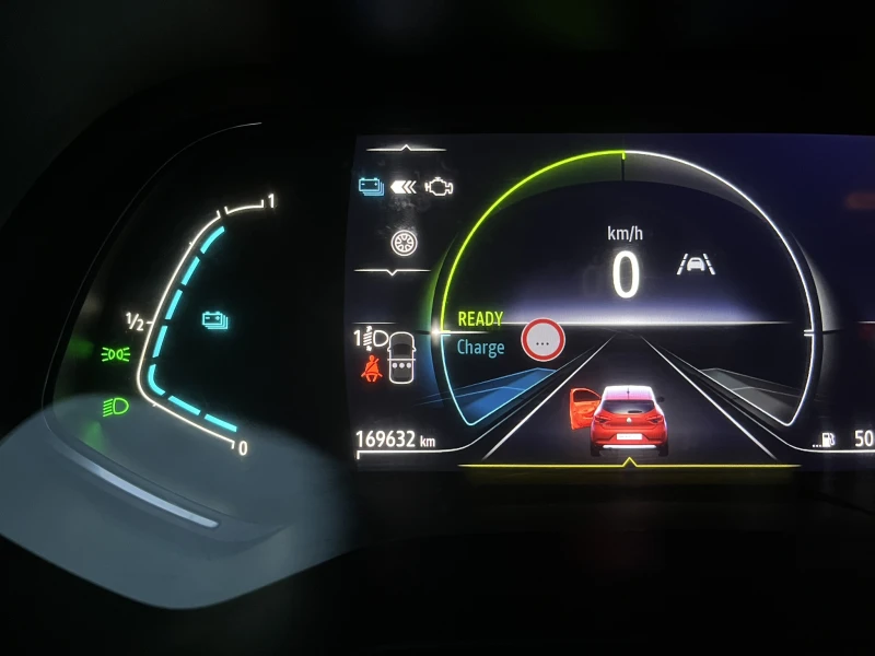 Renault Clio 1.6 E-Tech Hybrid Automatic, снимка 13 - Автомобили и джипове - 53030951